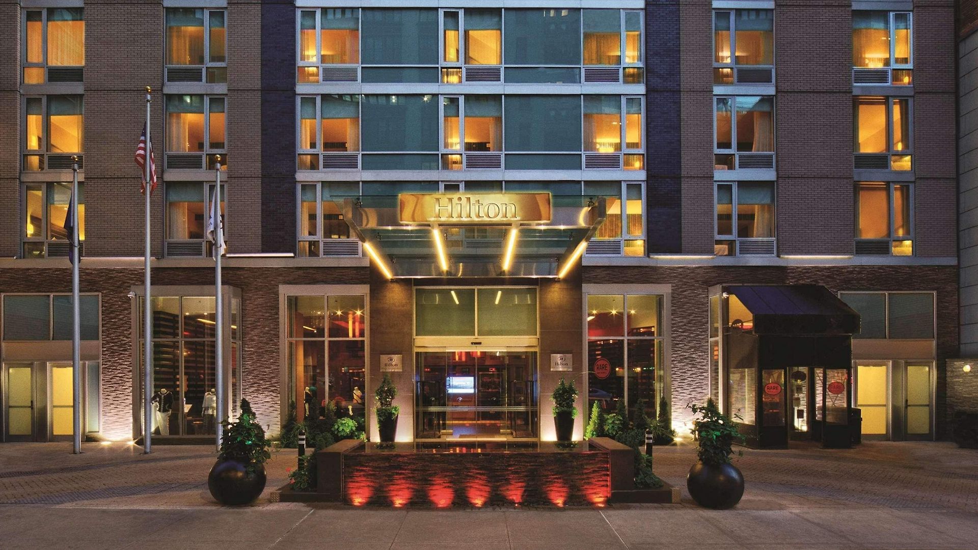 Hilton Fashion District Hotel 4*