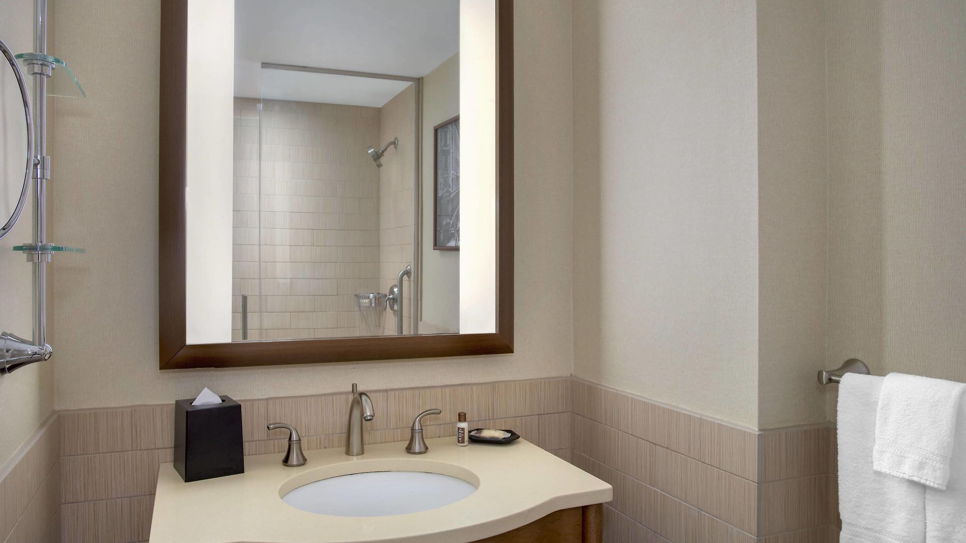 Sheraton Tribeca 4*