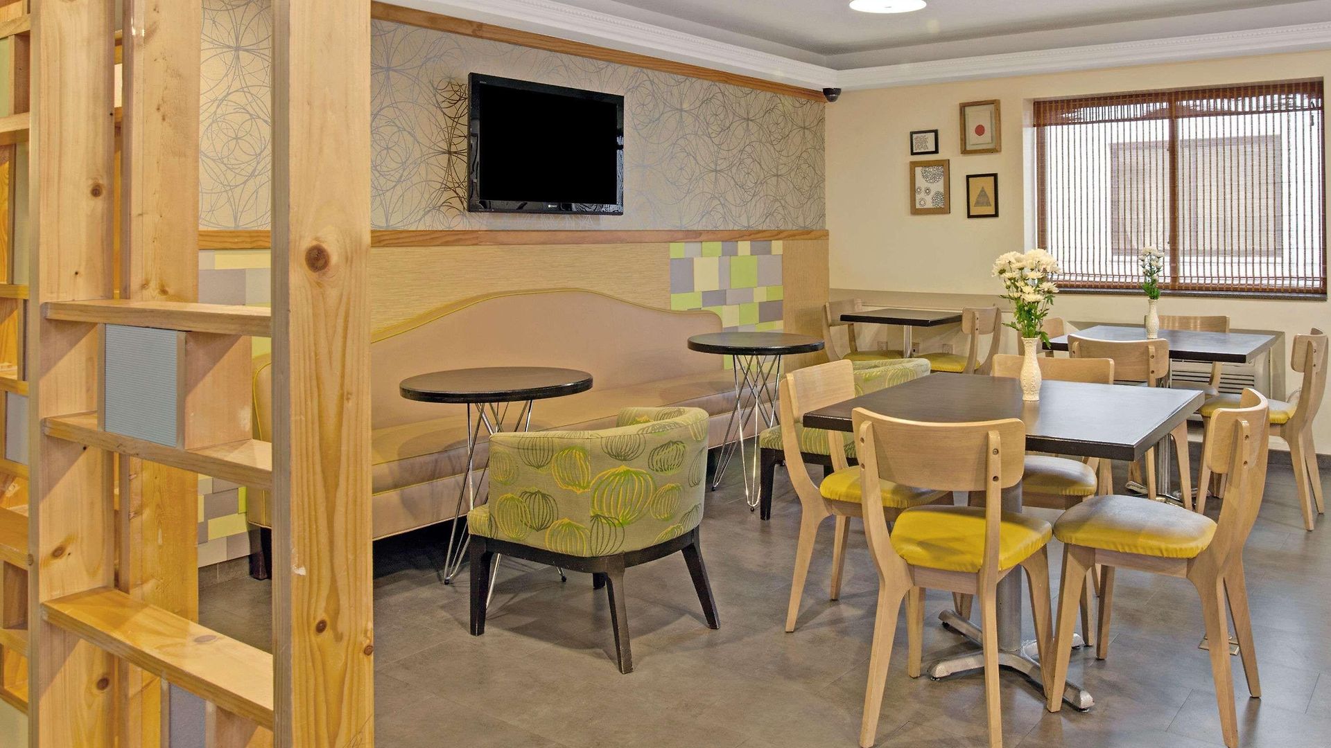 Ramada By Wyndham Staten Island 3*