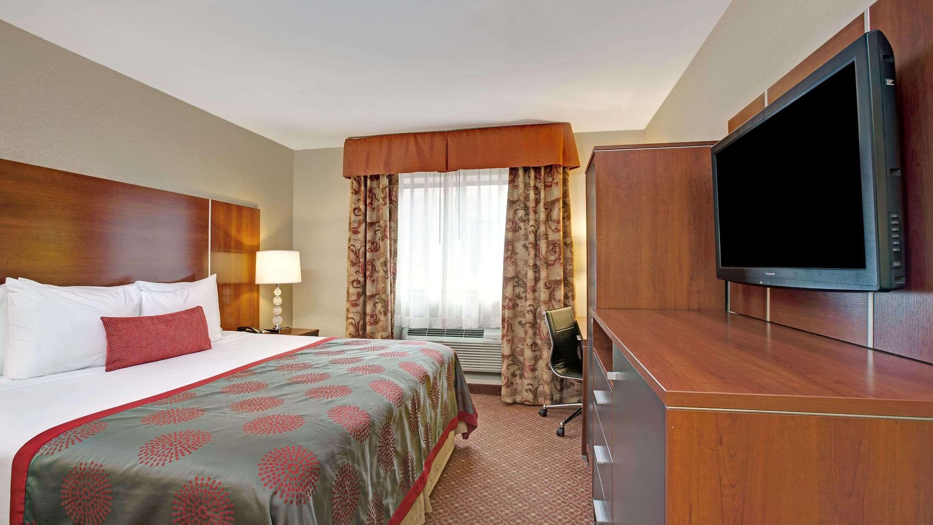 Ramada By Wyndham Staten Island New York