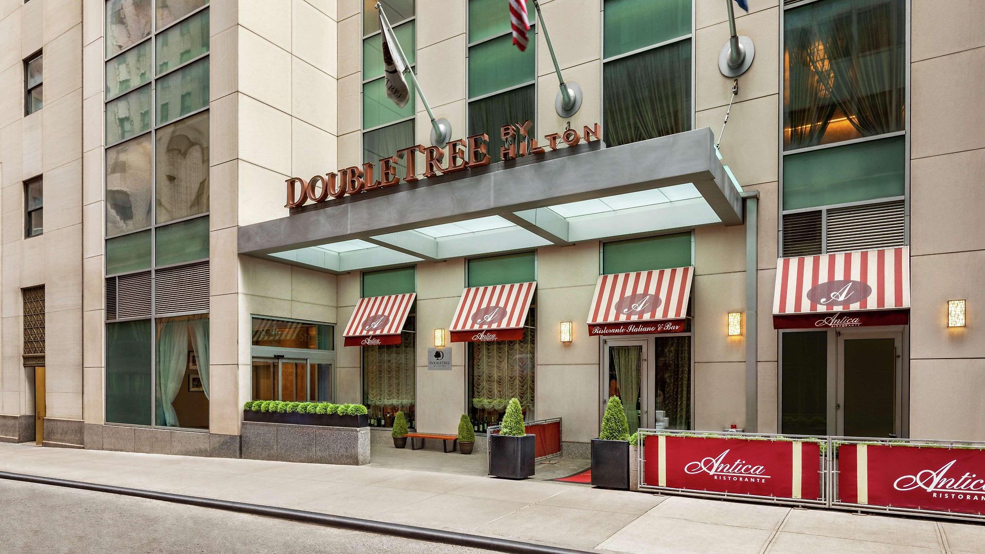 Doubletree By Hilton Downtown Hotel
