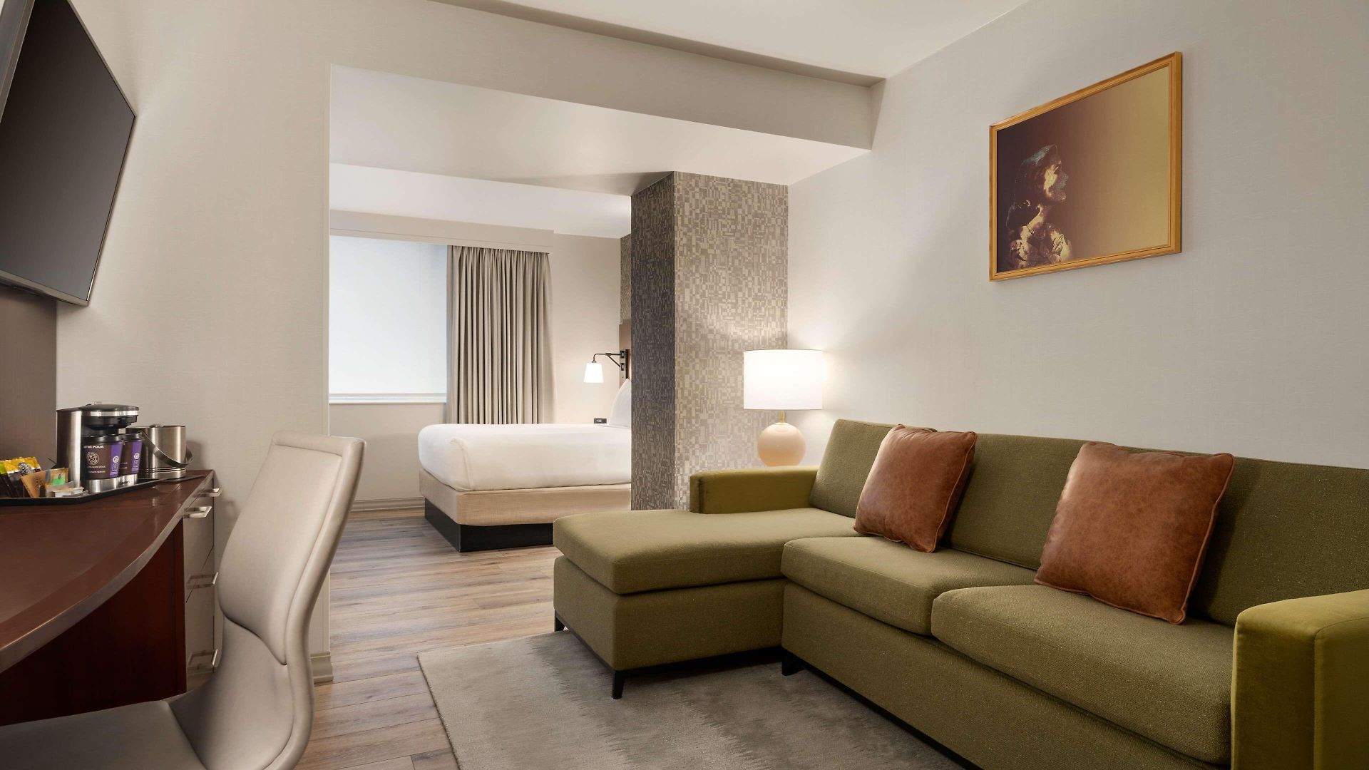 Doubletree By Hilton Downtown 4*