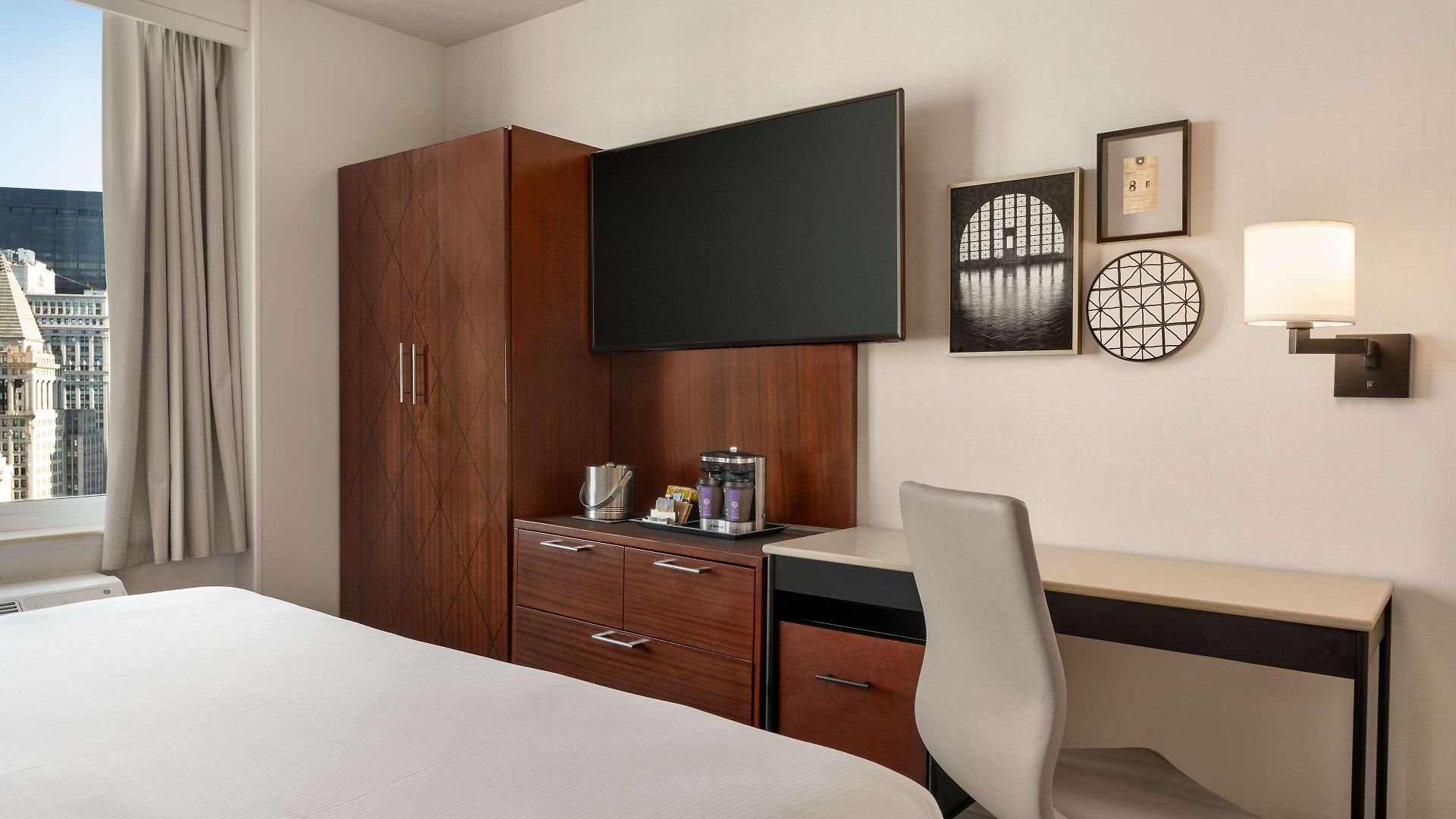 Doubletree By Hilton Downtown 4*