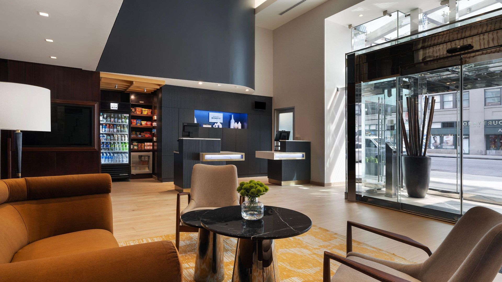 Courtyard By Marriott Manhattan / Soho