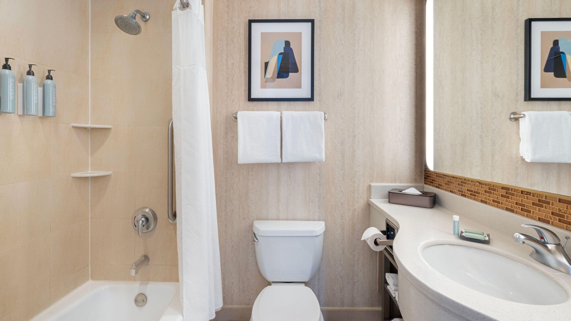 Courtyard By Marriott Manhattan / Soho Hotel
