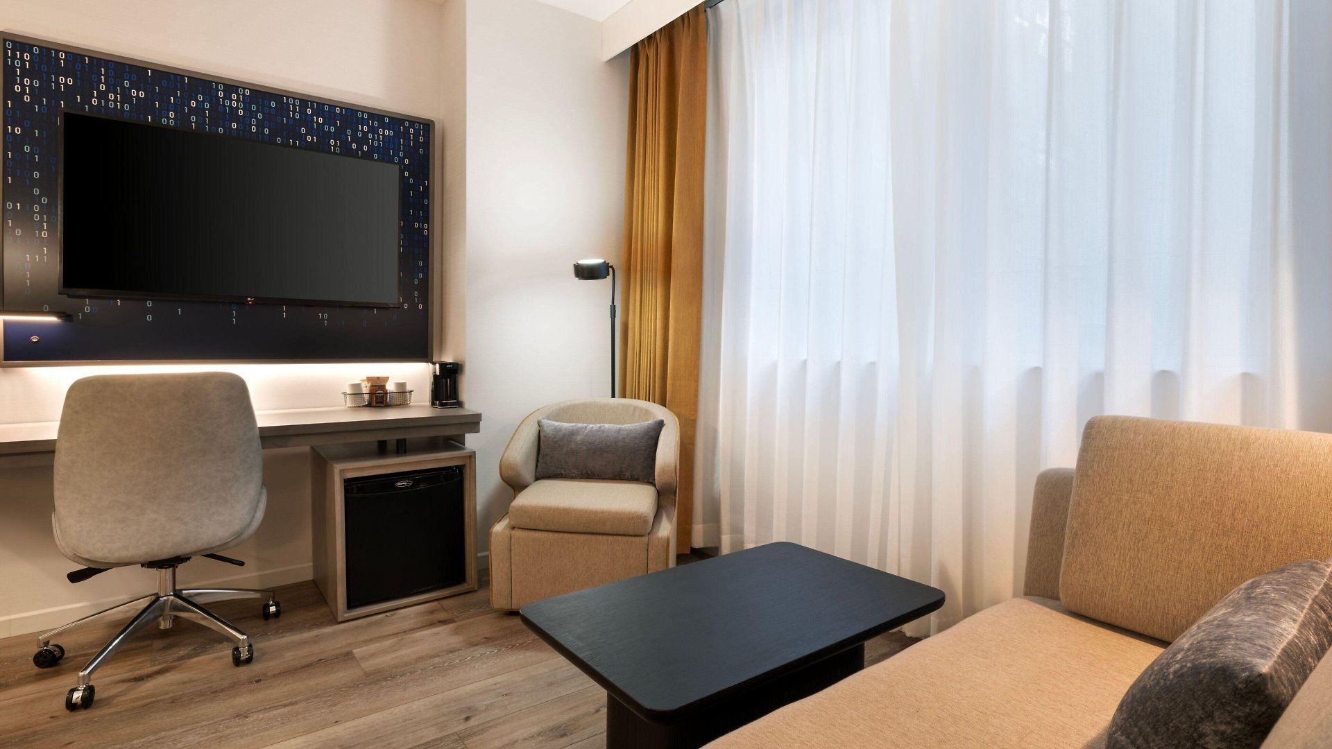 Courtyard By Marriott Manhattan / Soho Hotel