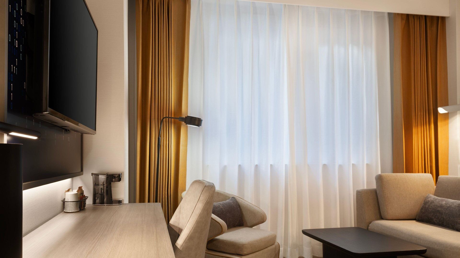 Courtyard By Marriott Manhattan / Soho 4*