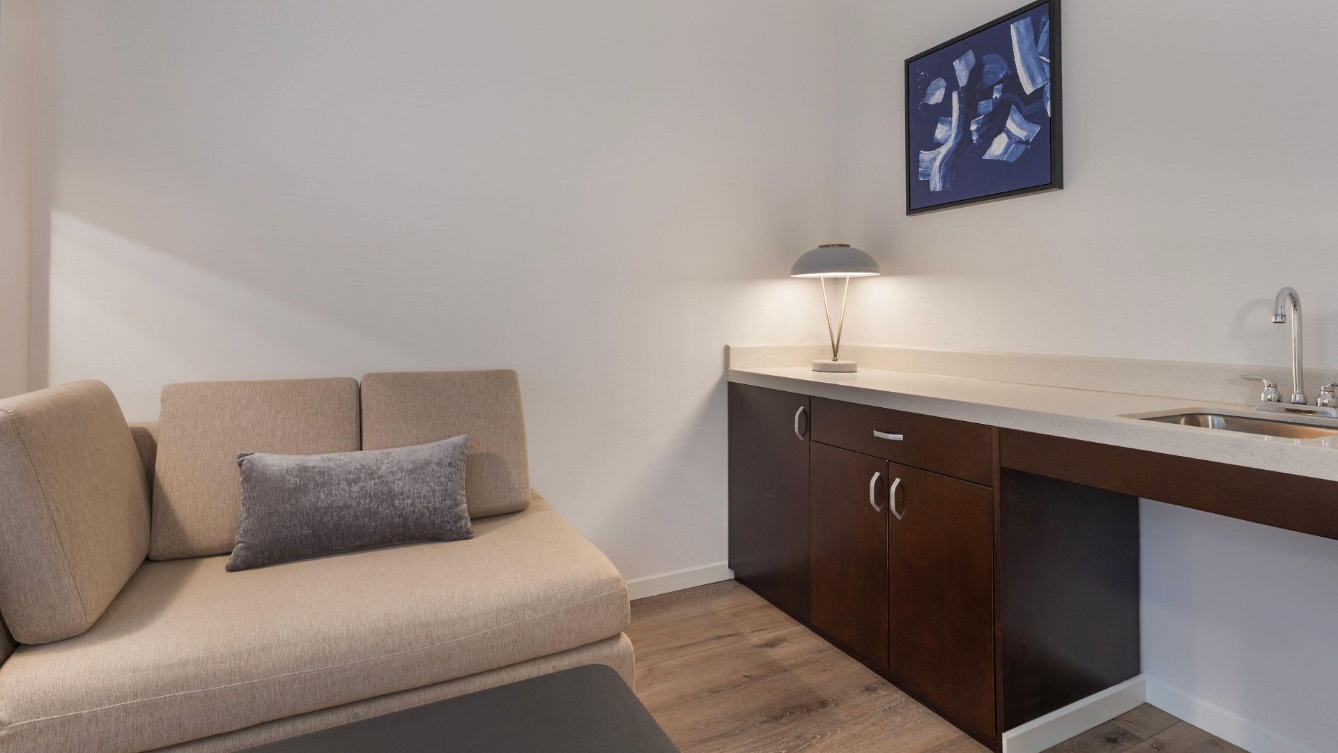 Courtyard By Marriott Manhattan / Soho 4*