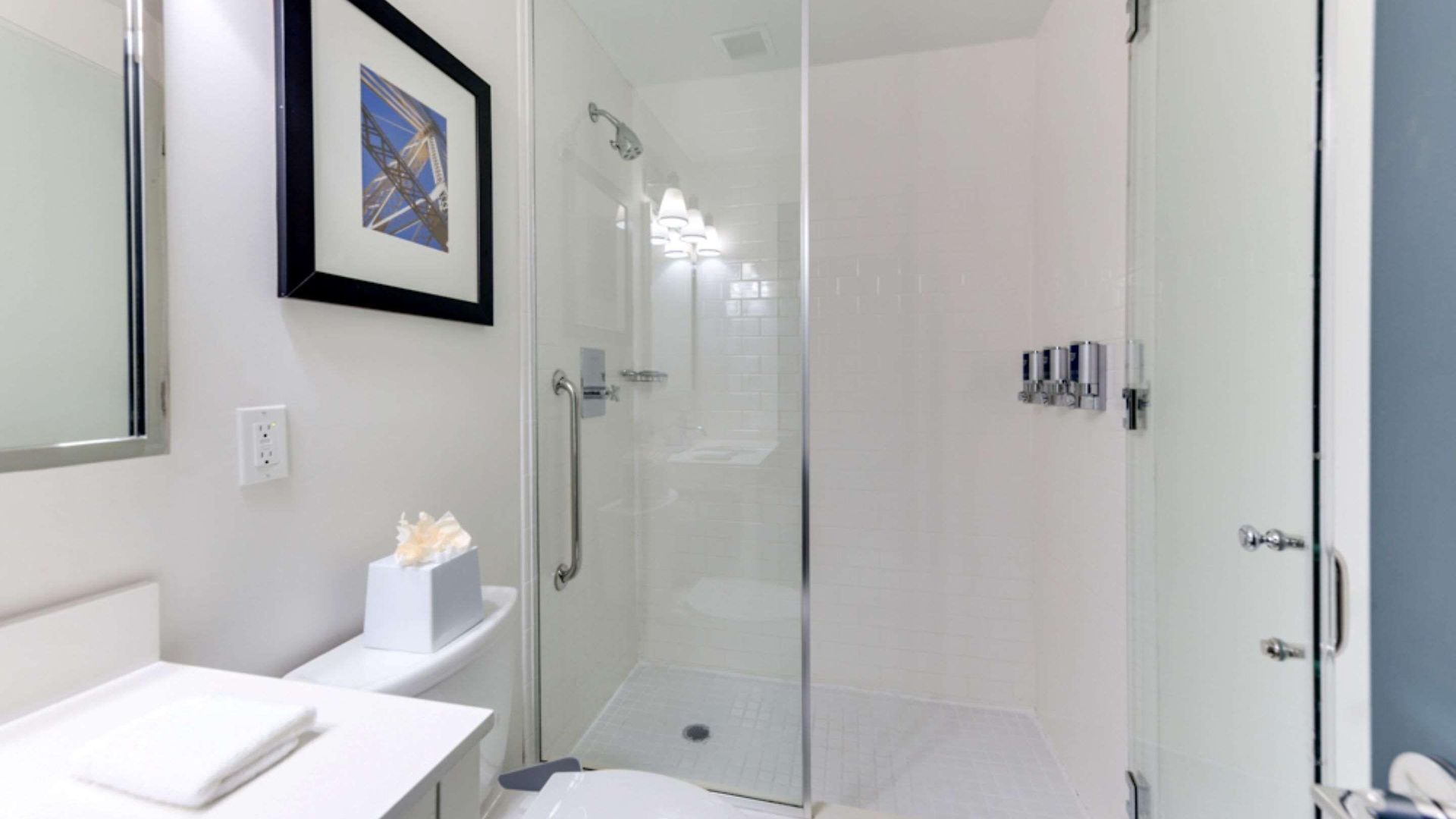 Vista Lic Hotel, Premier Collection By Western New York