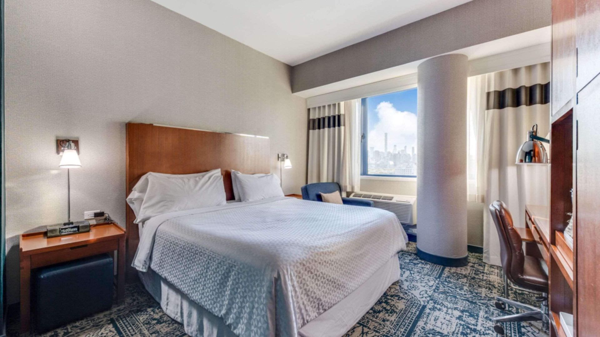 Vista Lic Hotel, Premier Collection By Western New York