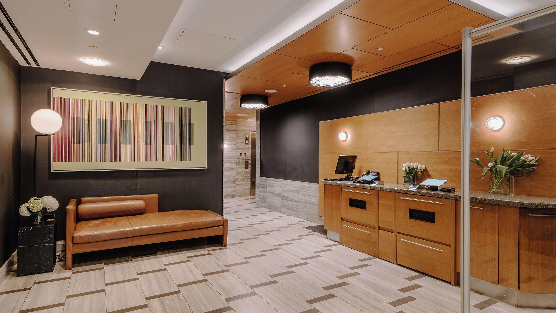 The Jewel Hotel, Hotel New York