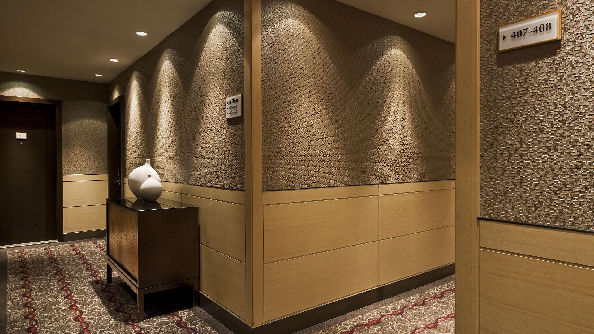 The Pearl Hotel 4*