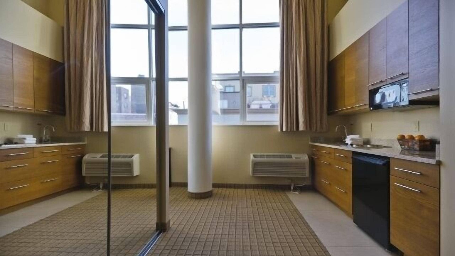 Hotel Pointe Plaza (adults Only) New York