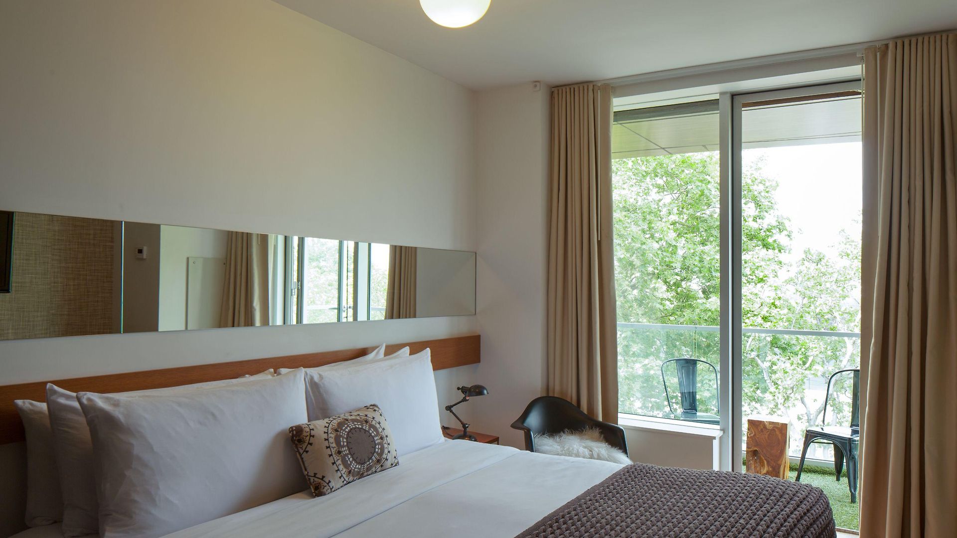 Coda Williamsburg Hotel