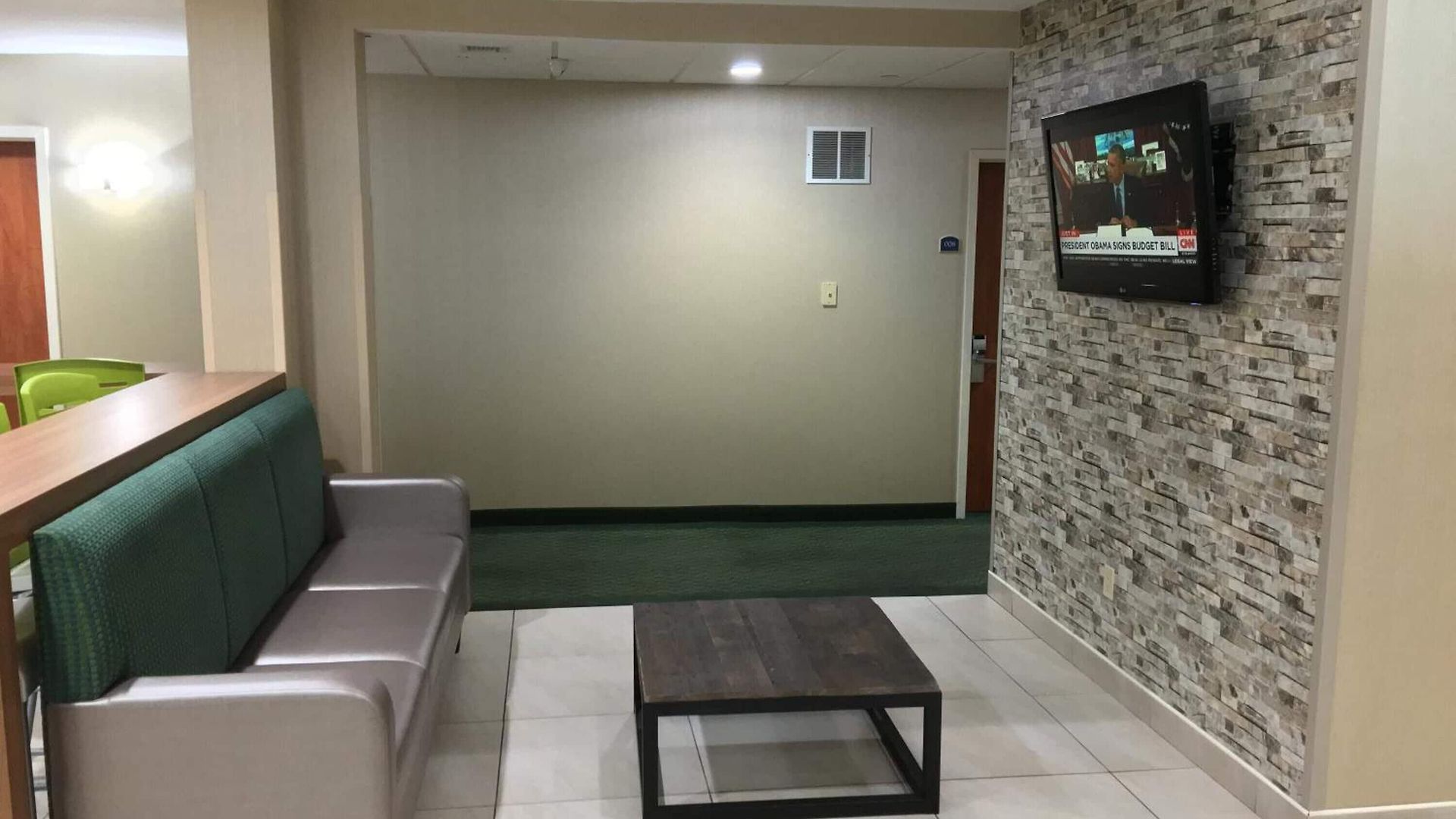- Laguardia Airport Hotel New York