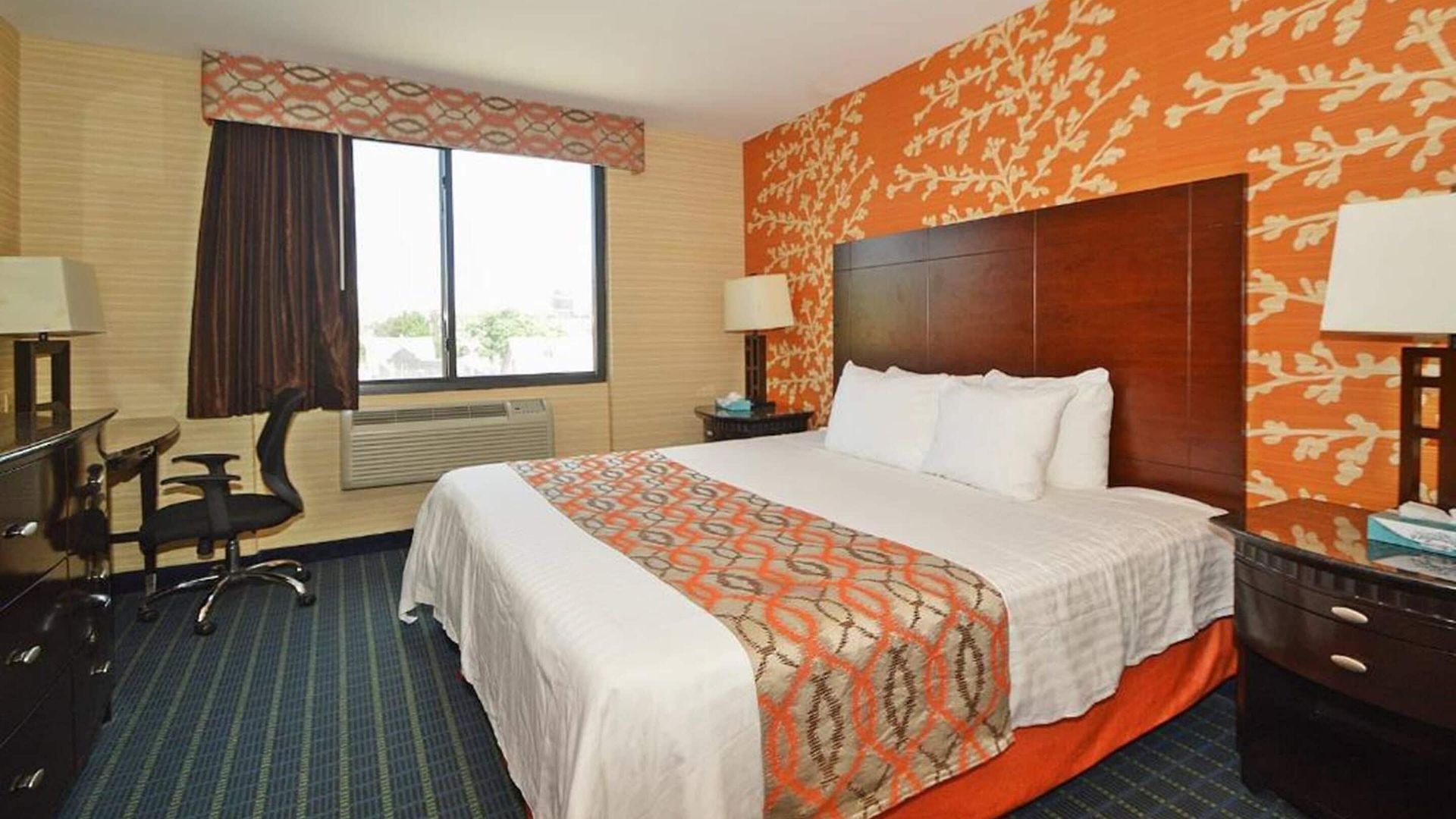 - Laguardia Airport 3* New York
