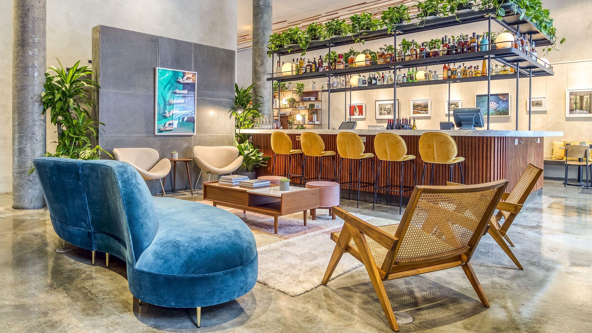 Alameda, Highline Hotel