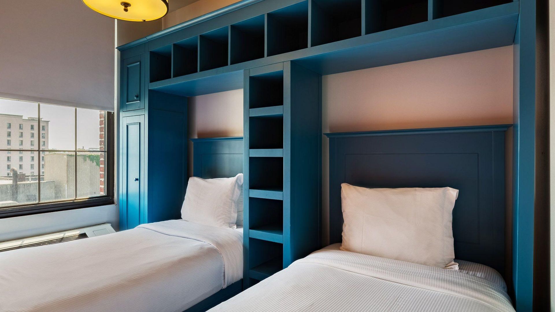 Essence Hotel 3*