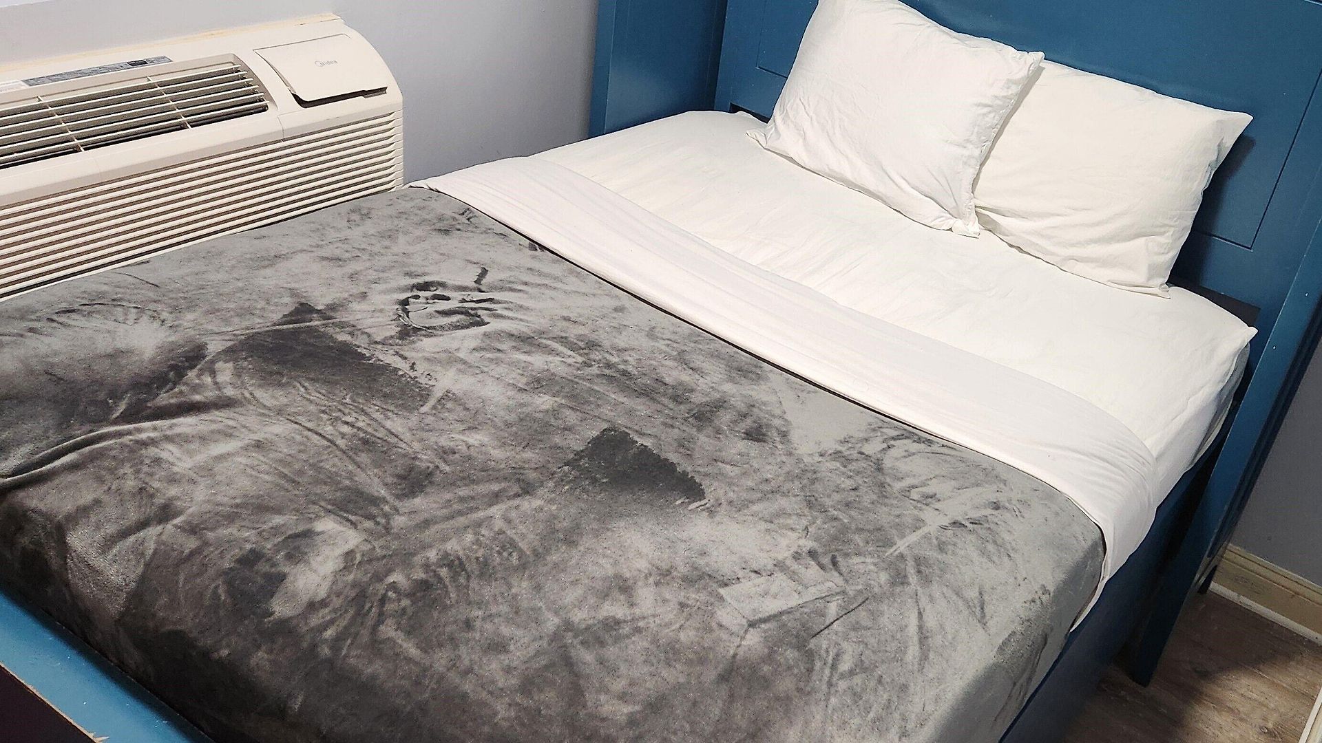Essence Hotel 3*