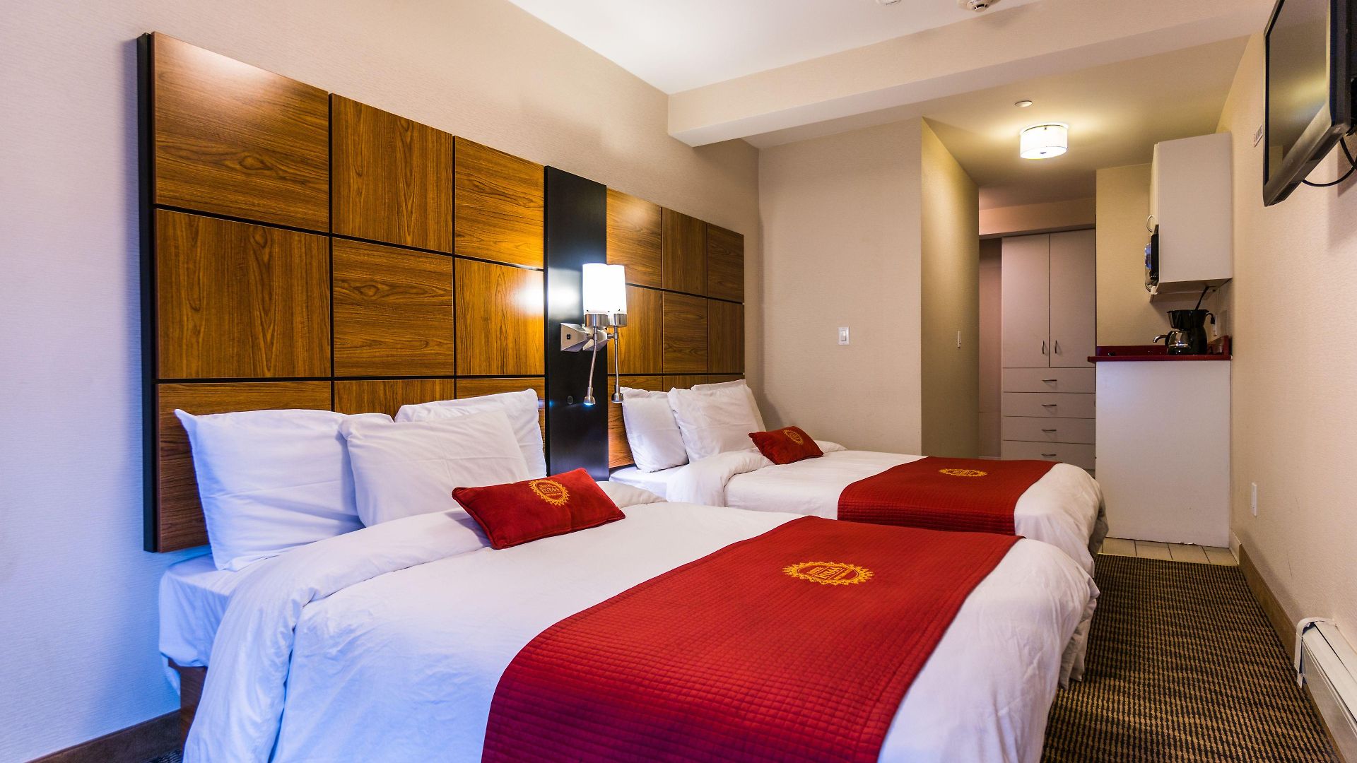 Five44 Hotel 3*