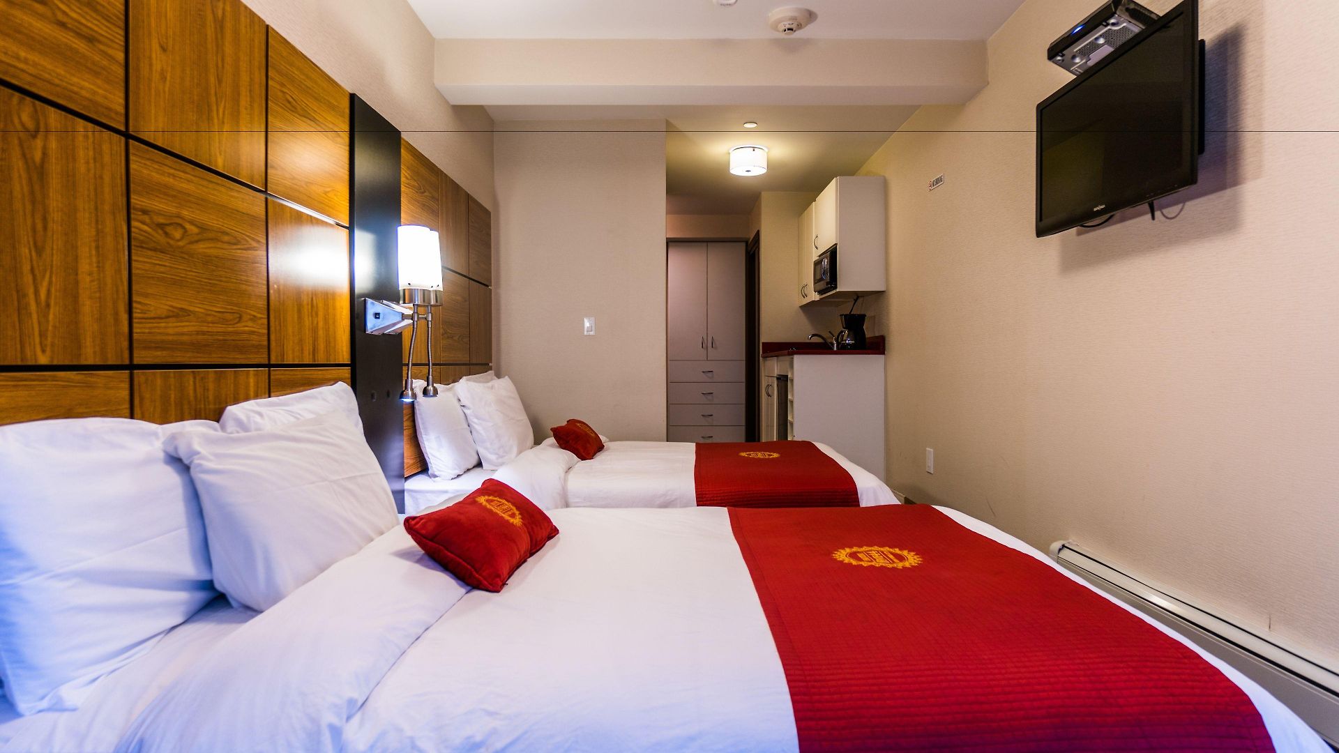 Hotel Five44 3*