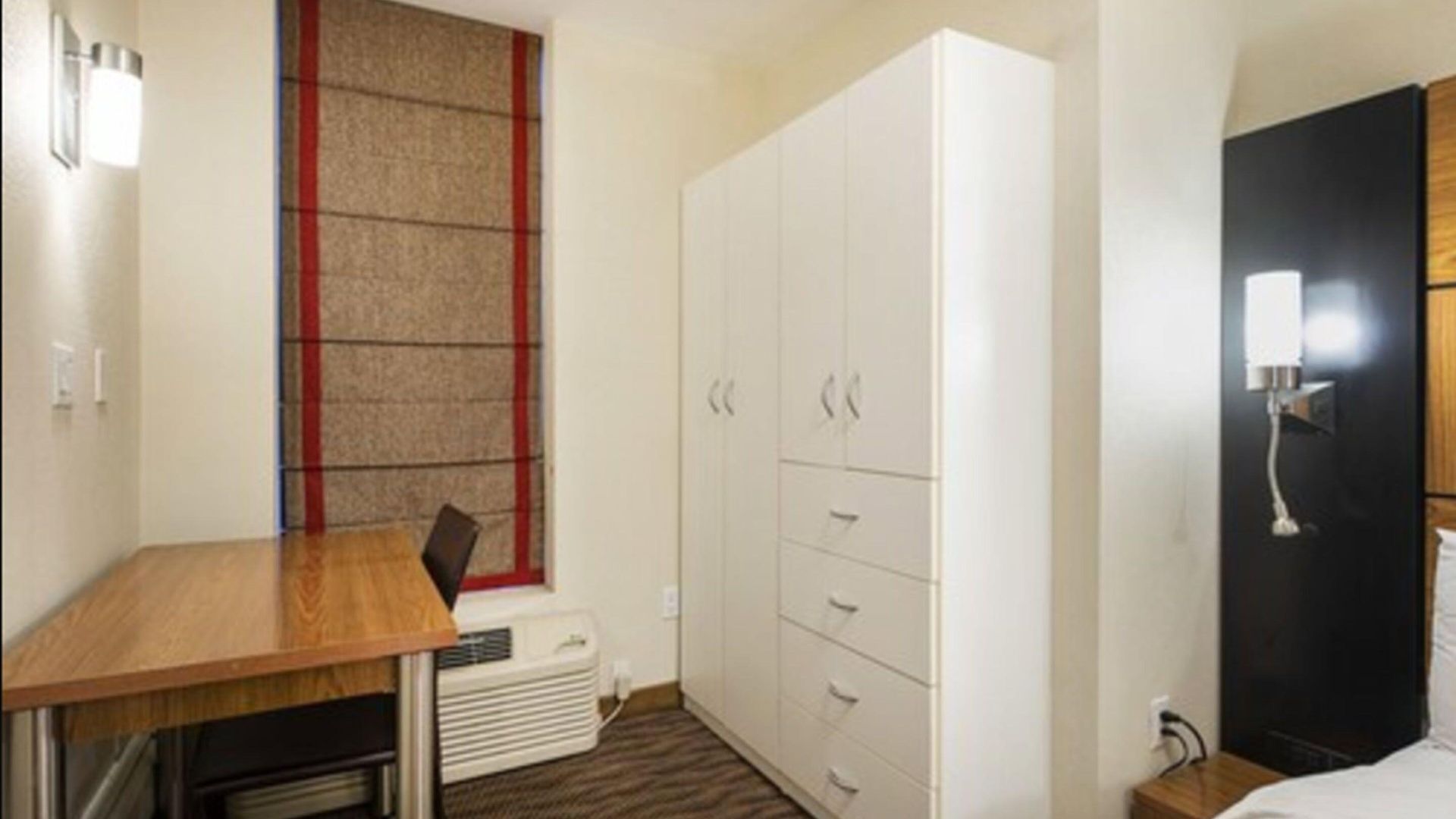 Hotel Five44