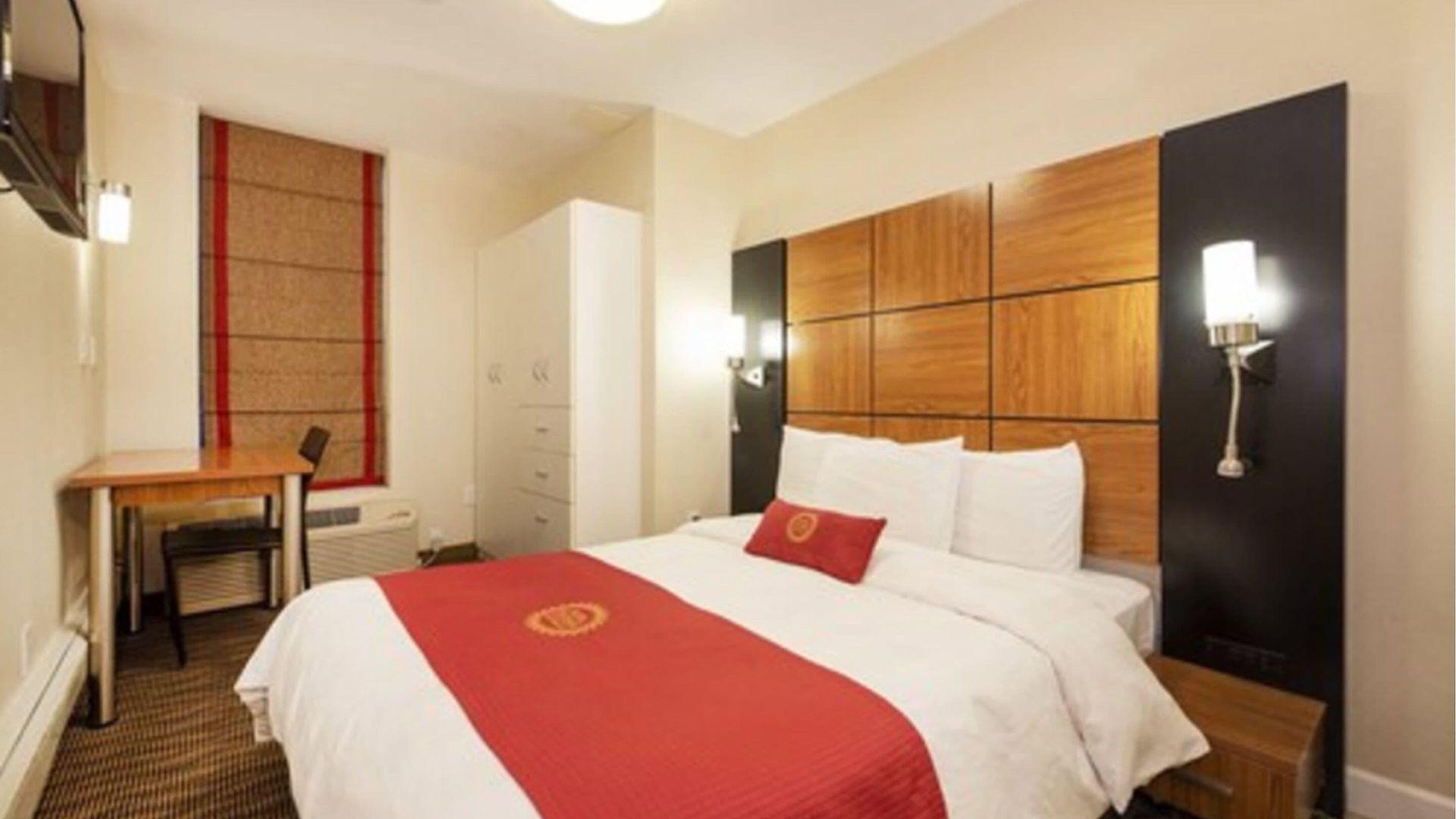 Hotel Five44