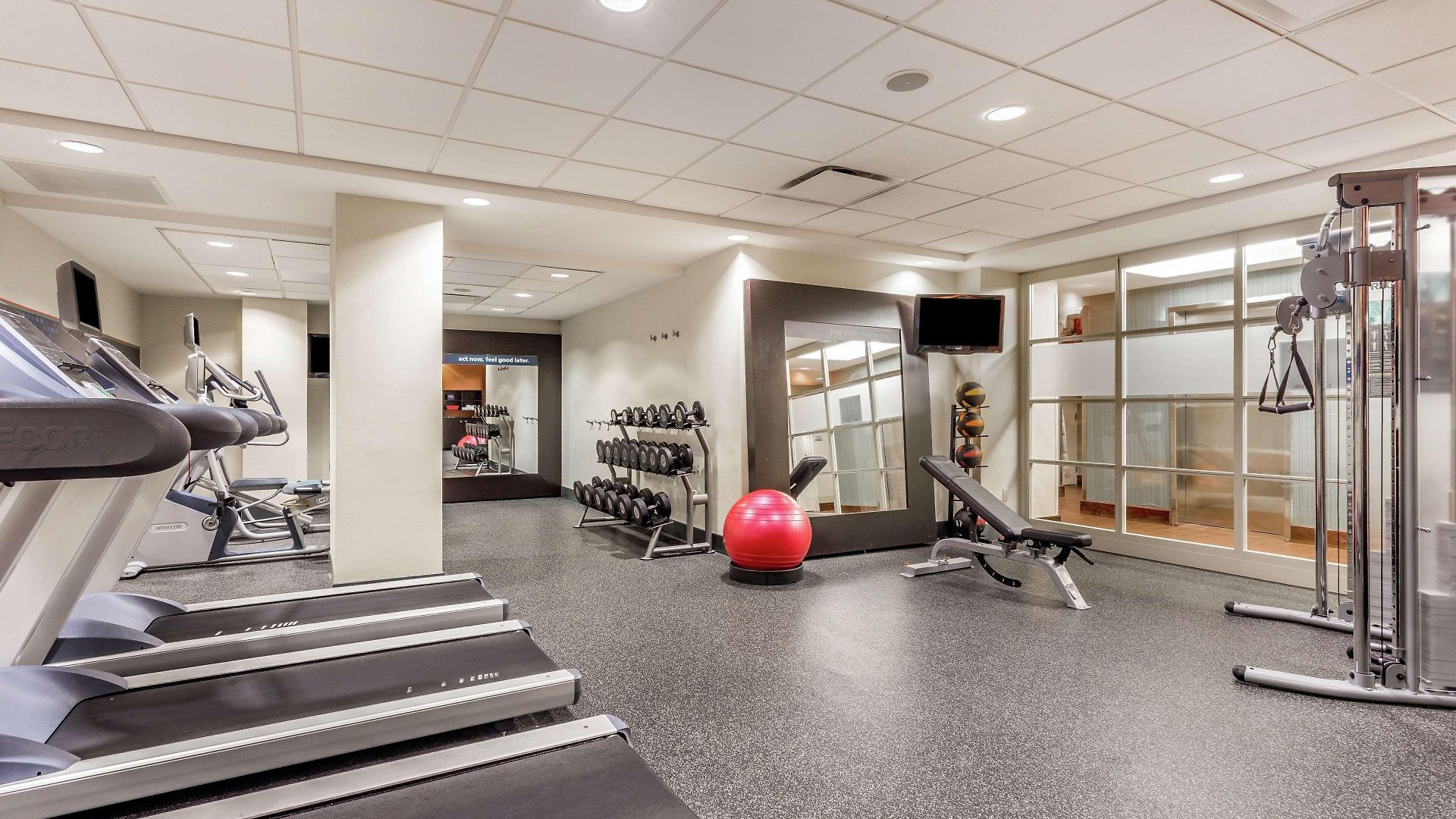 Hampton Manhattan Grand 3*