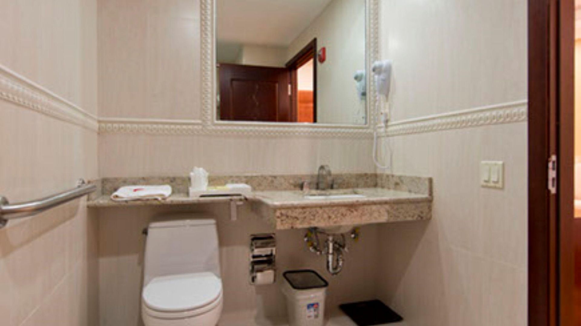 Asiatic - Flushing 3*