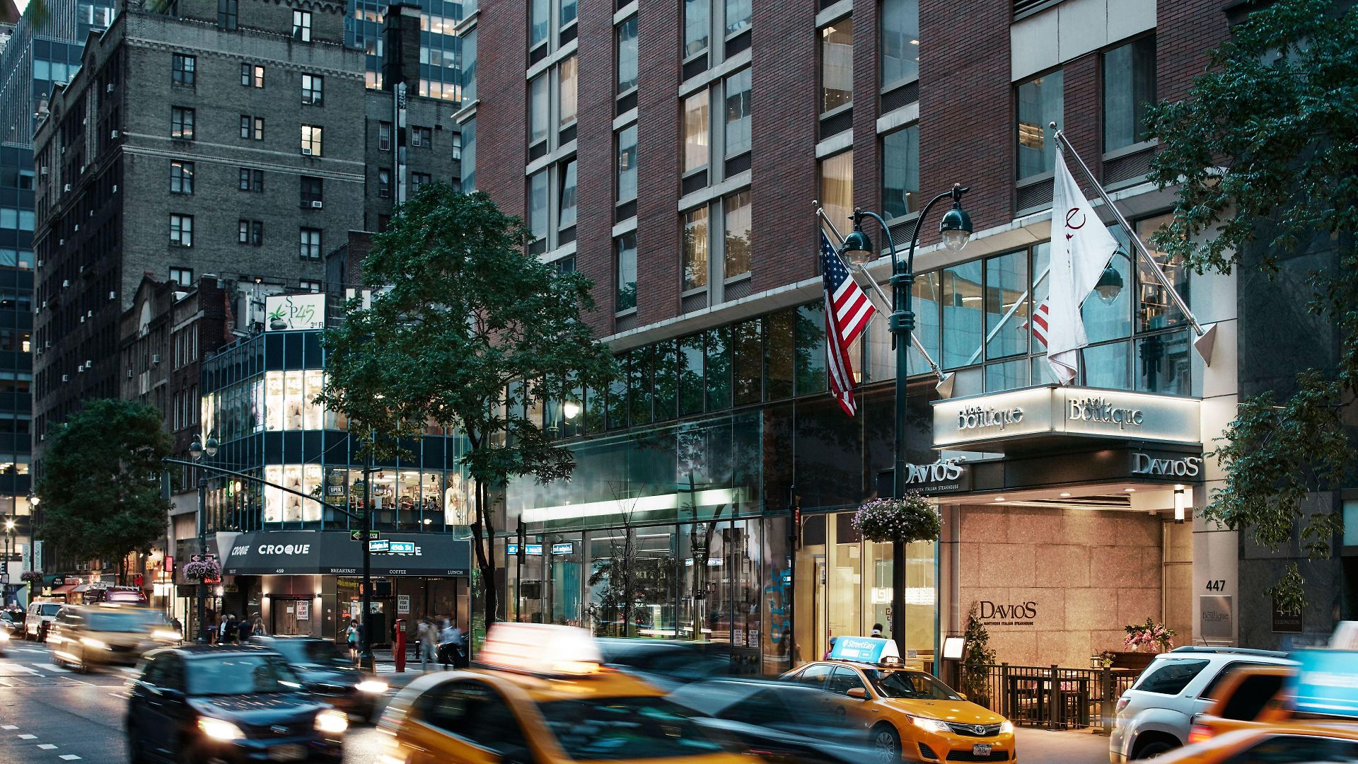 Boutique At Grand Hotel 4*