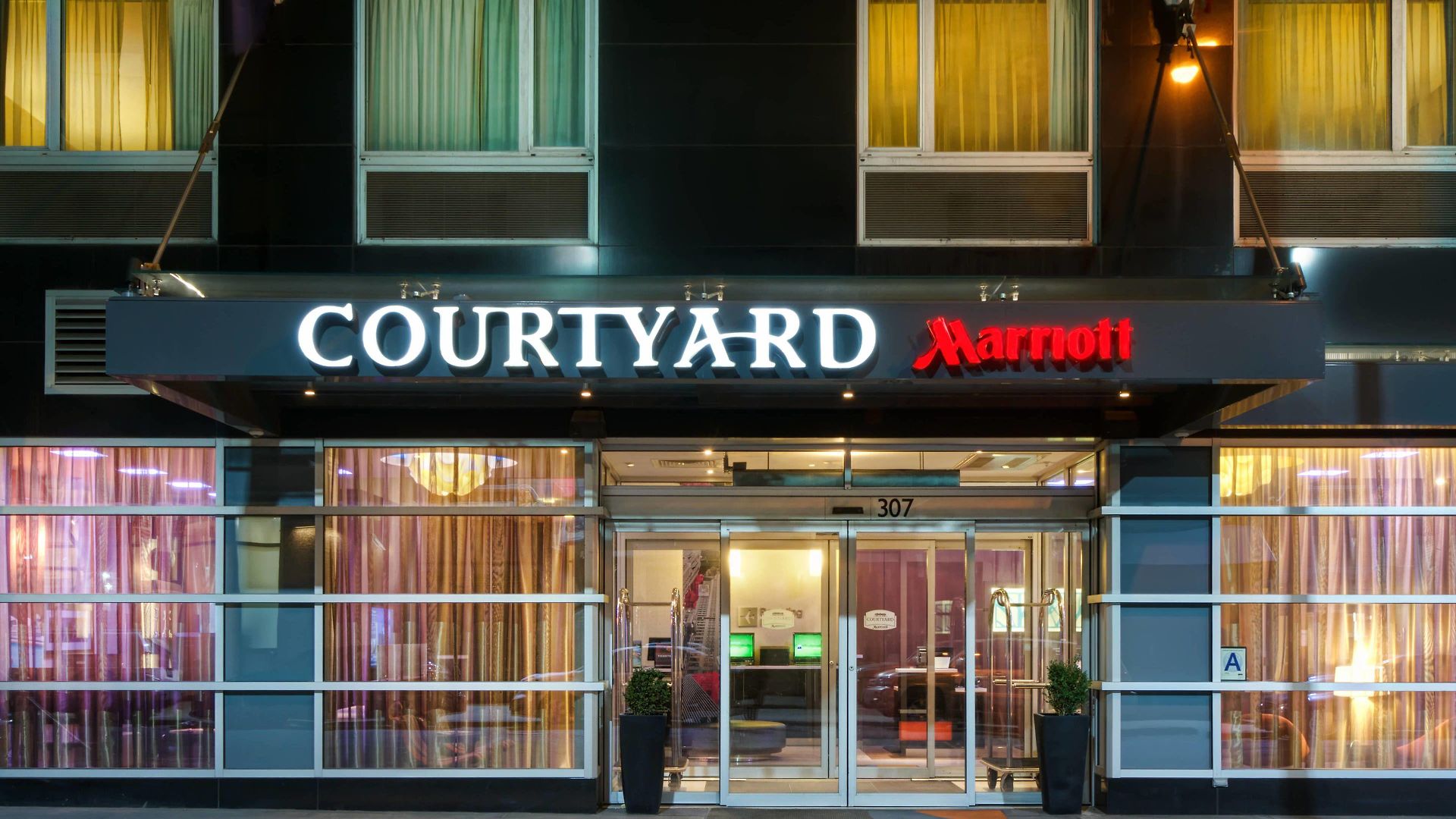 Courtyard By Marriott Times Square West New York