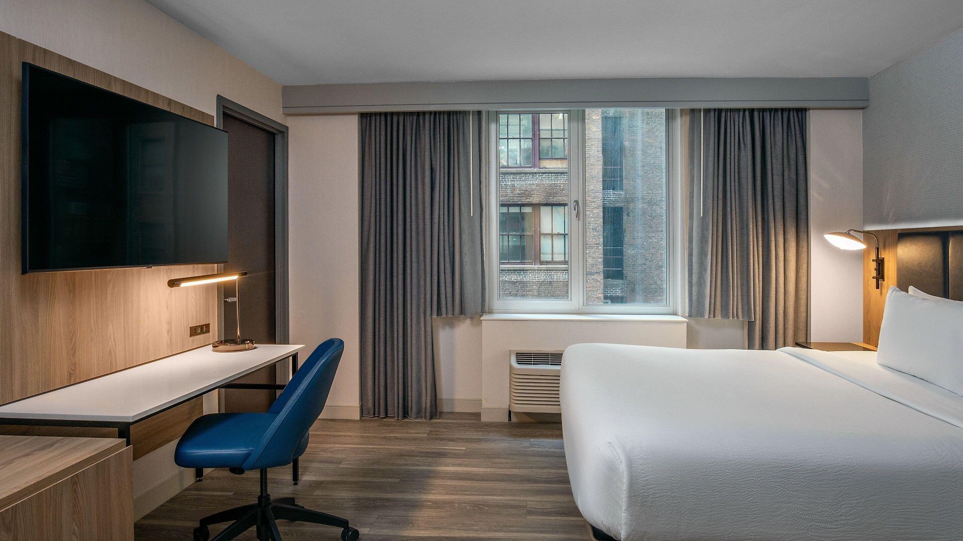 Courtyard By Marriott Times Square West Hotel New York