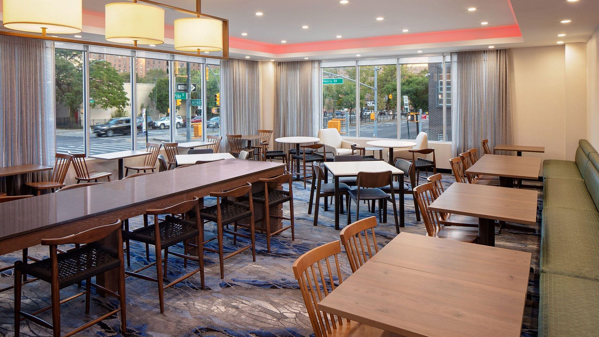 Fairfield & Manhattan/downtown East Hotel