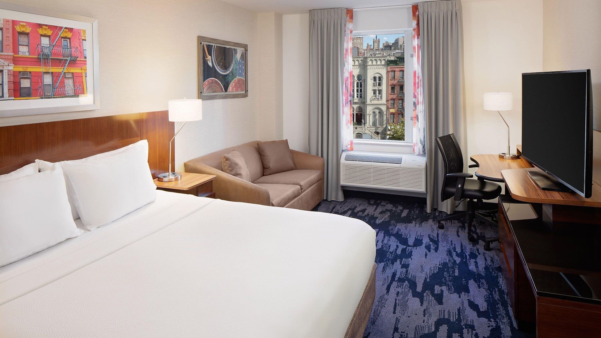 Fairfield & Manhattan/downtown East Hotel 3*
