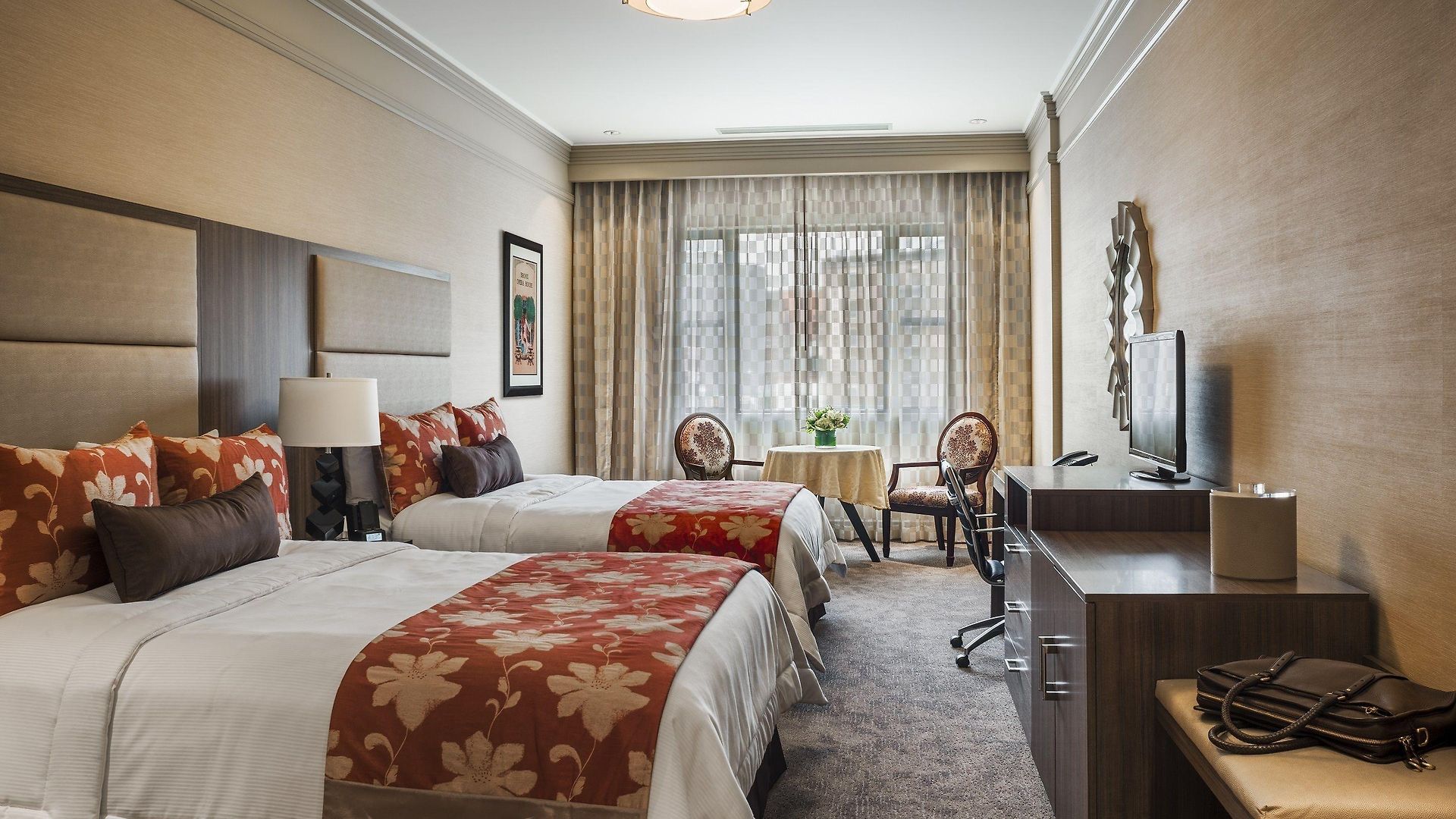 Opera House Hotel 3*