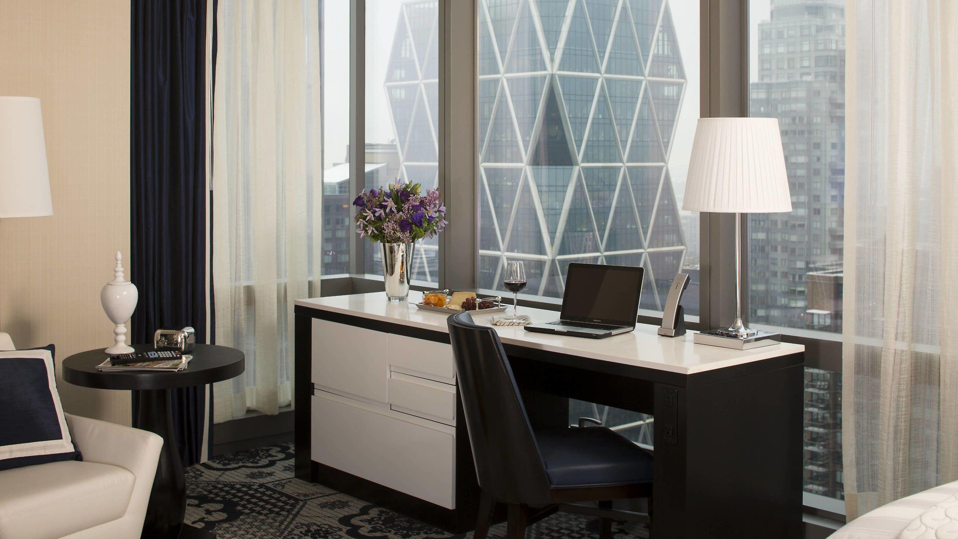 By Marriott Manhattan/central Park Hotel New York
