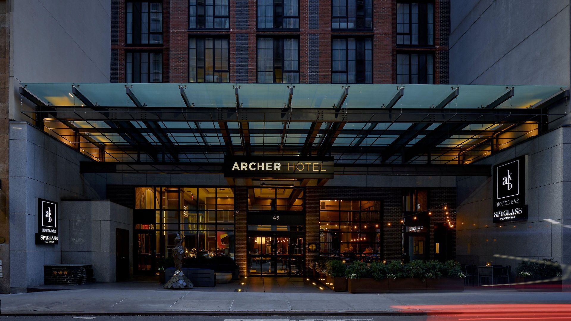 Archer Hotel