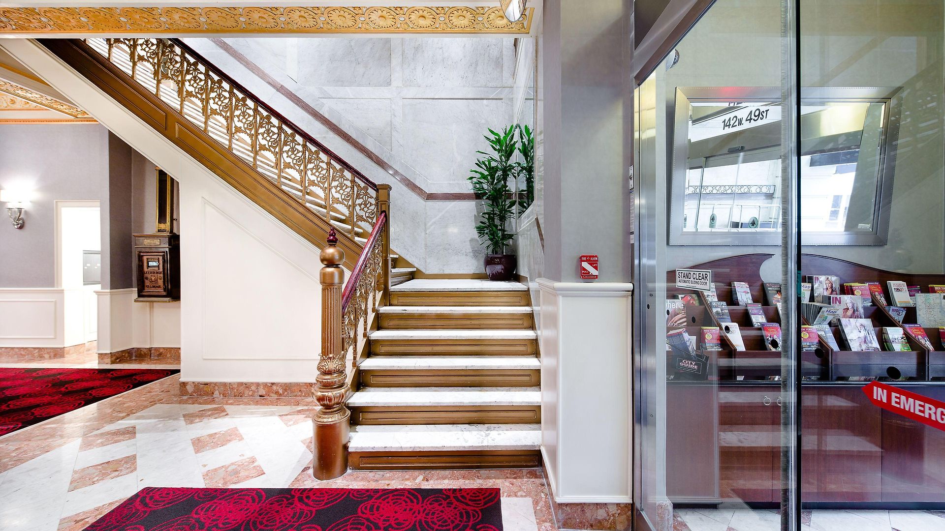 Radio Aparthotel New York