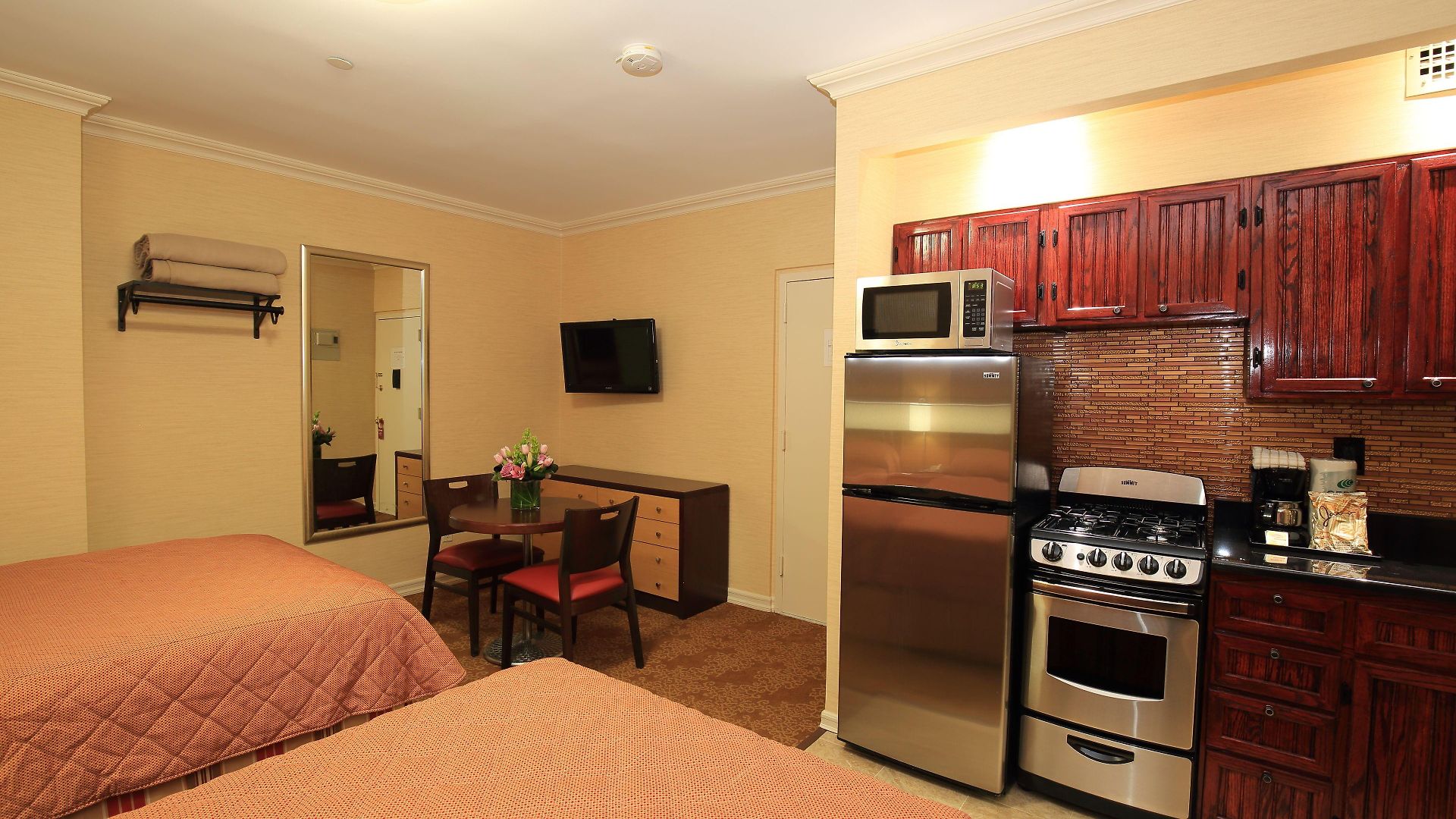 Radio Aparthotel 3*