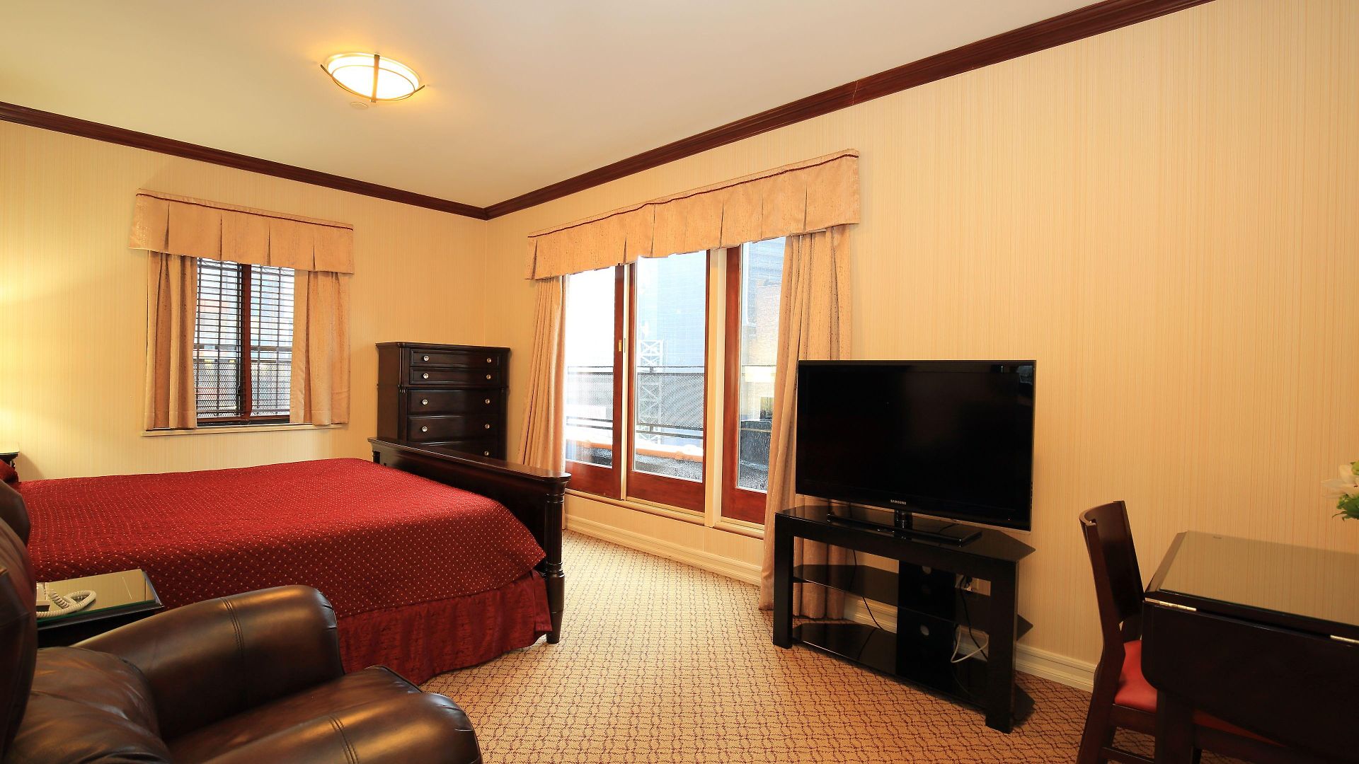 Radio Aparthotel 3*