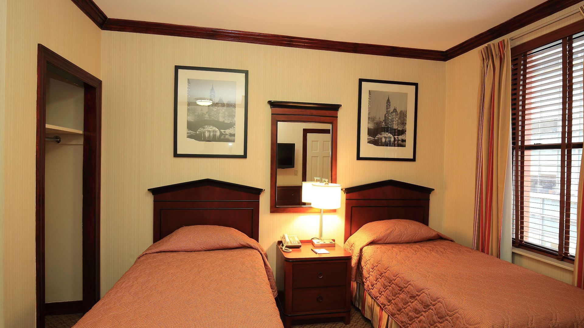 Radio Aparthotel New York