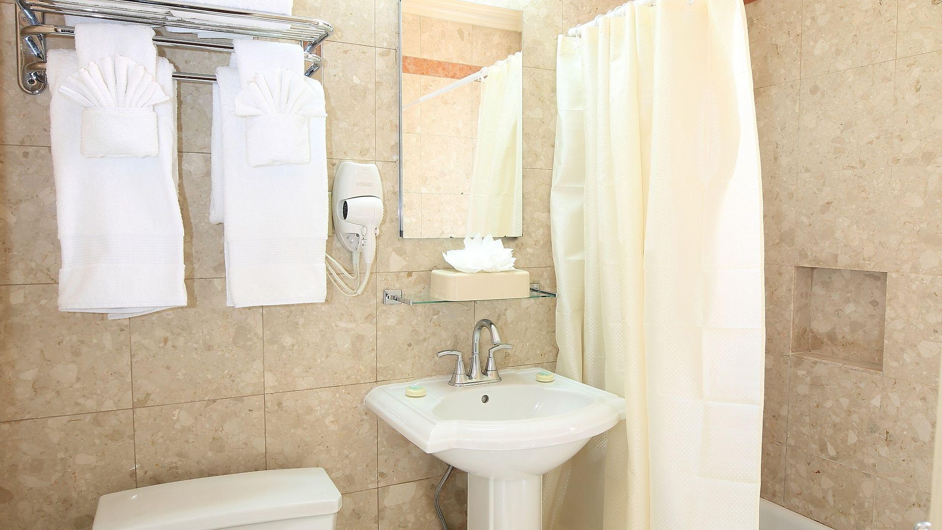 Aparthotel Radio 3*