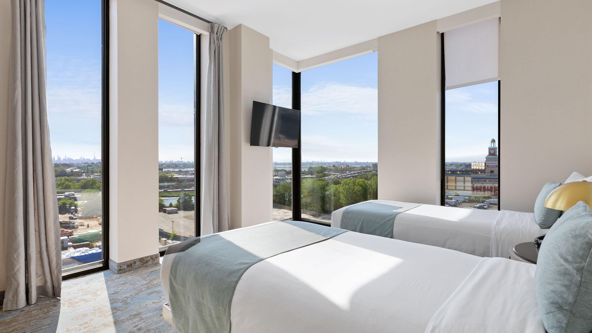 The Parc Hotel 3*