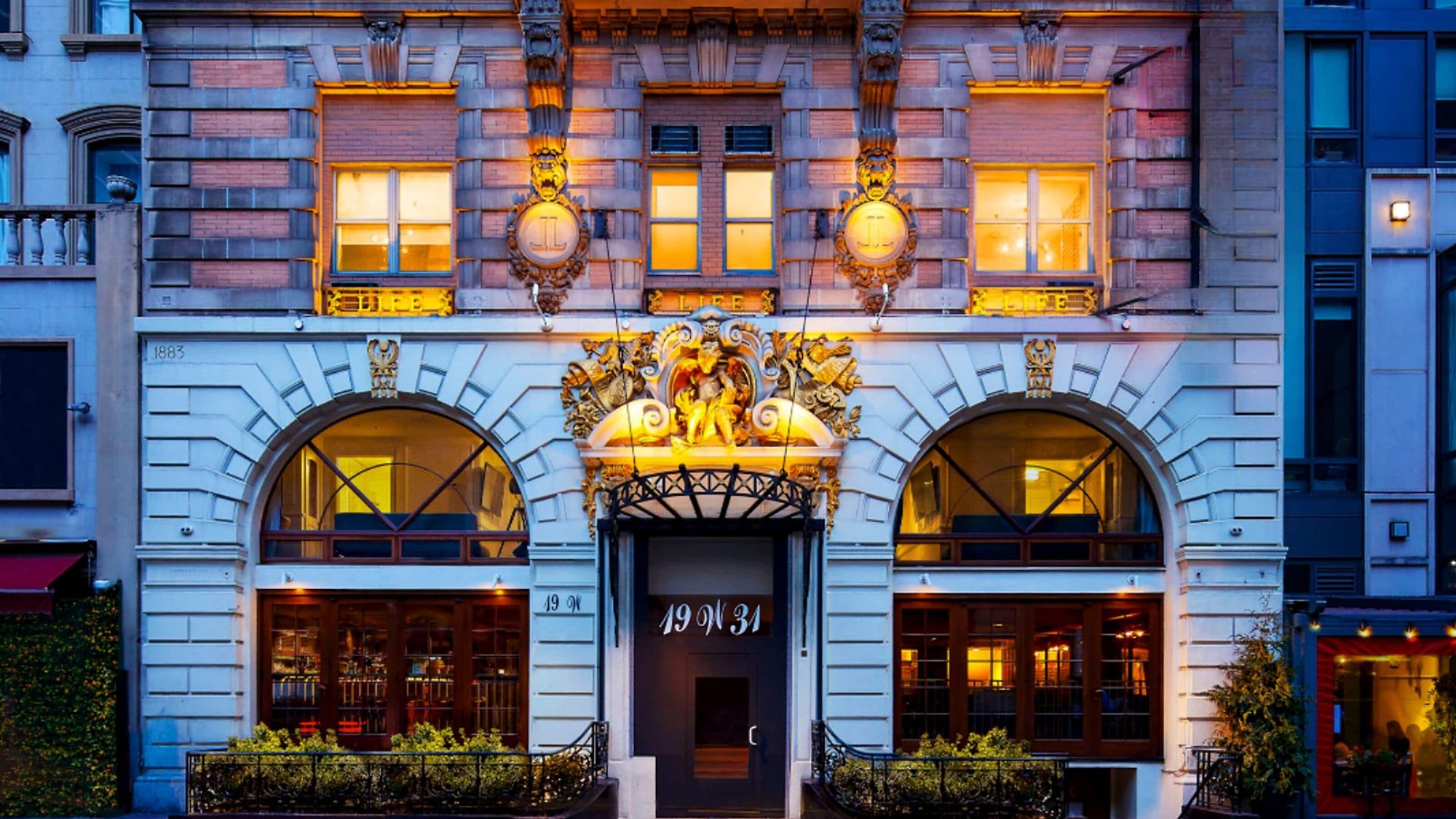 Life Hotel
