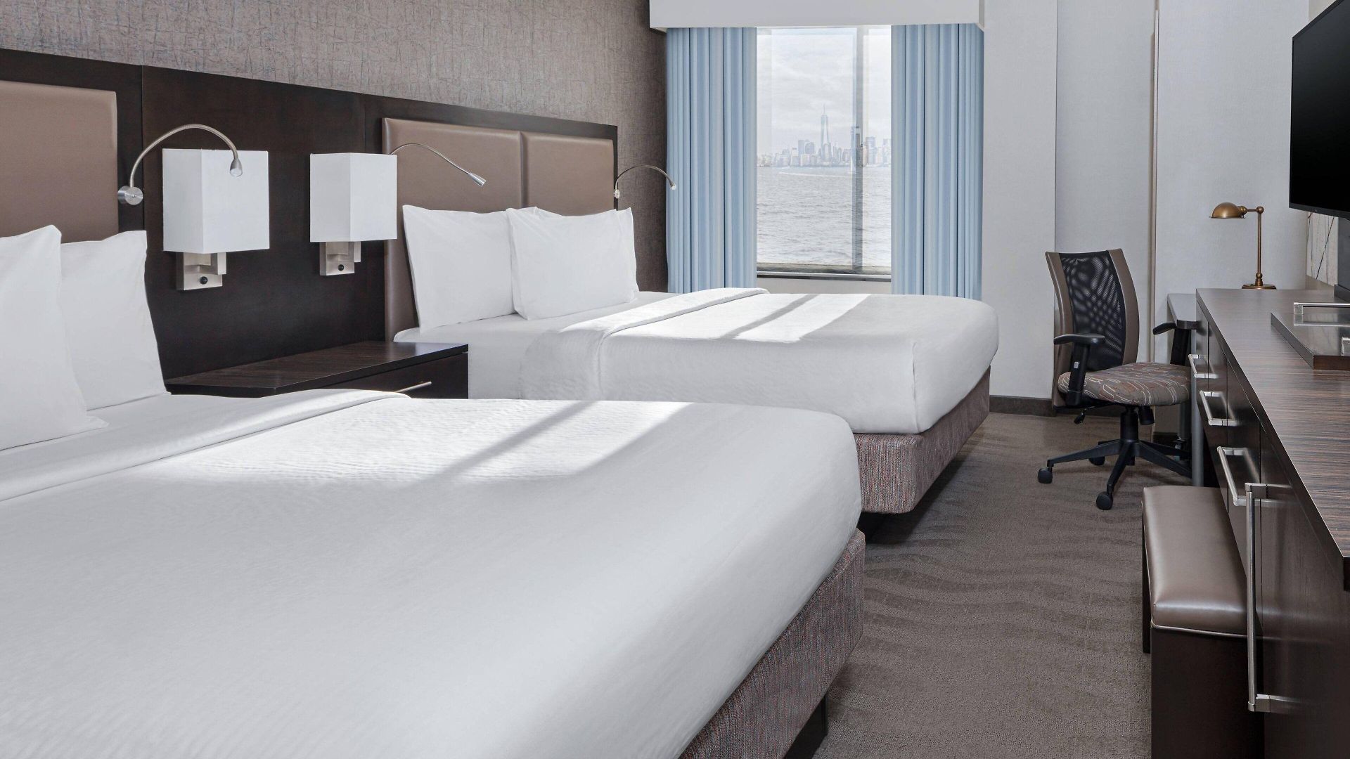 Hotel Fairfield & By Marriott Staten Island New York