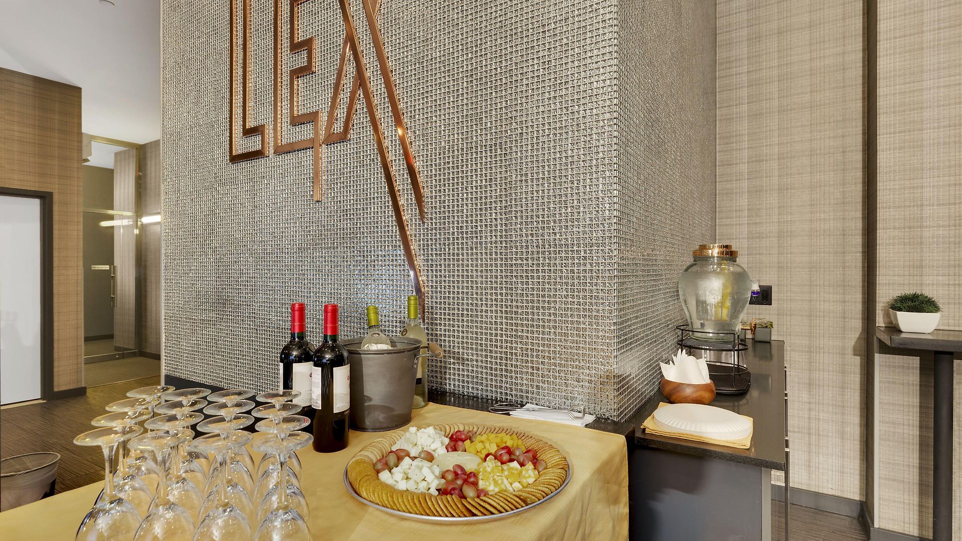 Lex Nyc 3*