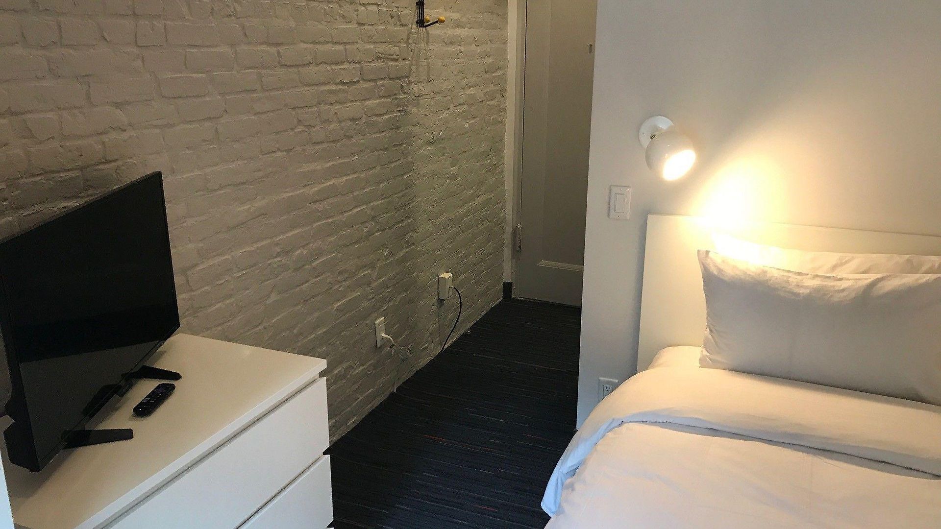 Chelsea Pines Hotel