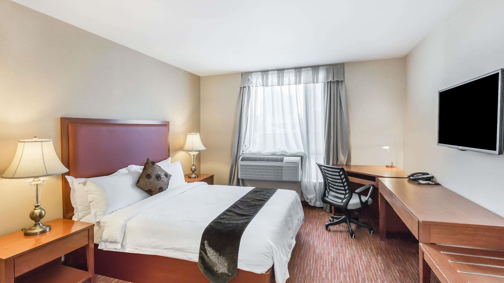 Ramada By Wyndham Flushing Queens New York