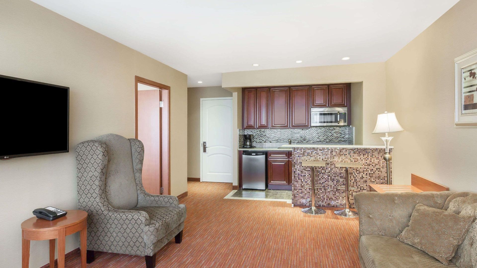 Ramada By Wyndham Flushing Queens