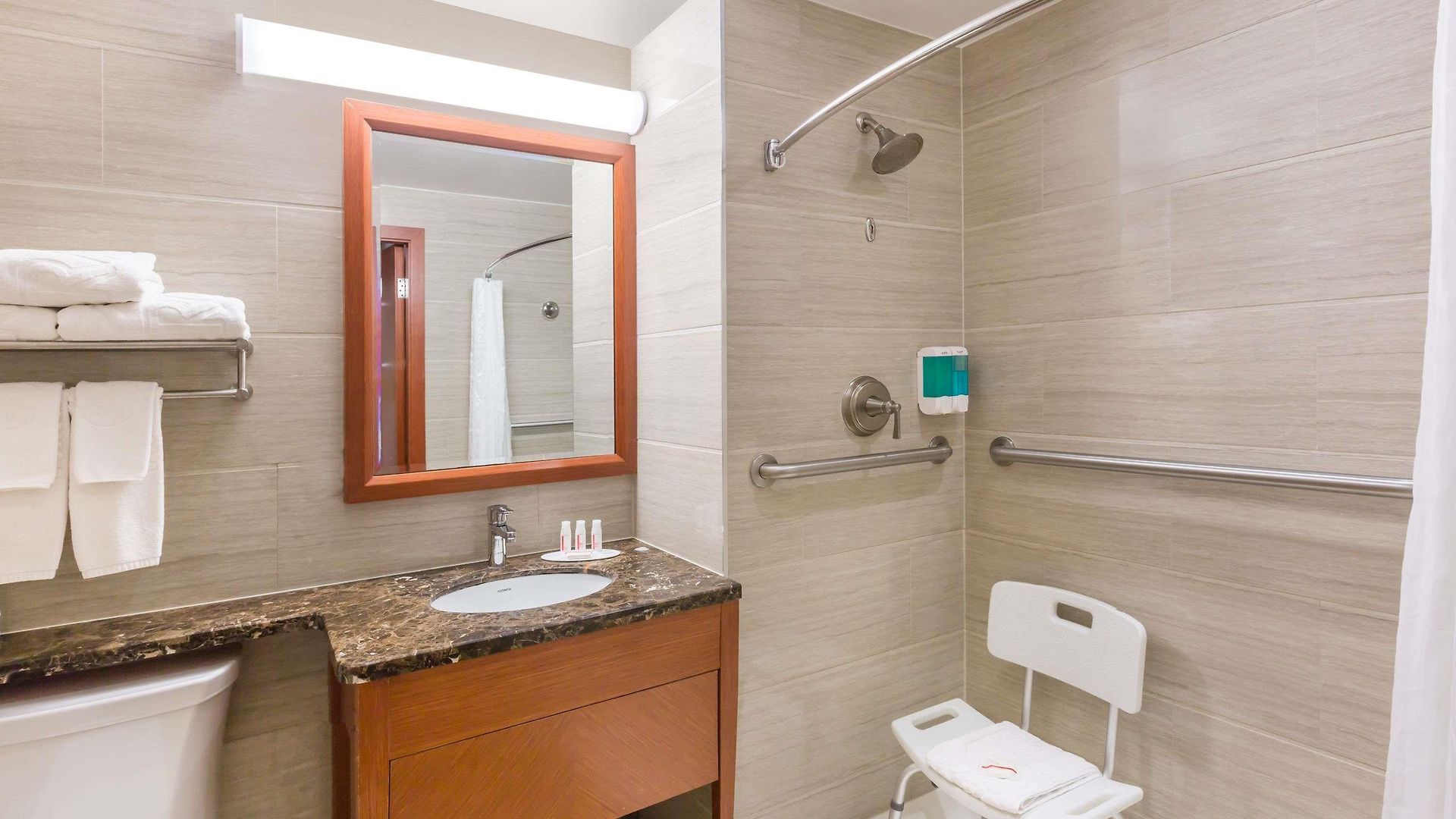 Hotel Ramada By Wyndham Flushing Queens New York